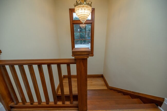 Building Photo - WONDERFUL HISTORIC 5 BED 3 BATH PROPERTY WITH CARRIAGE HOUSE