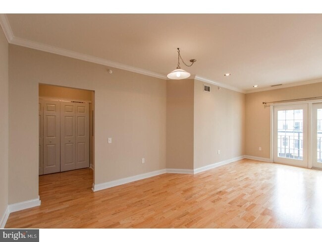 Building Photo - 500 Admirals Way