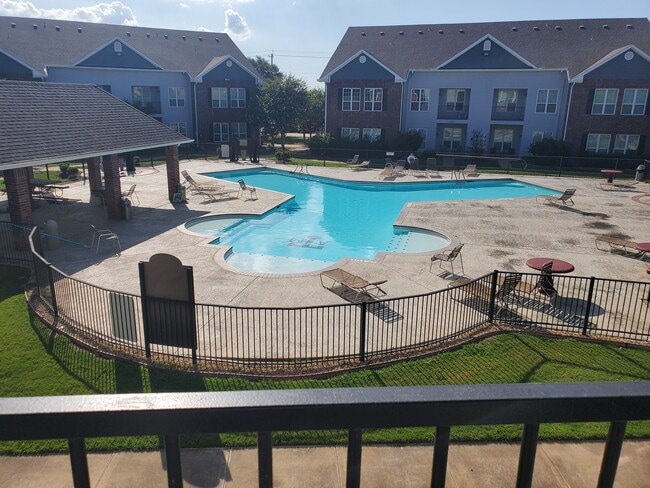 pool view - 801 Luther St W