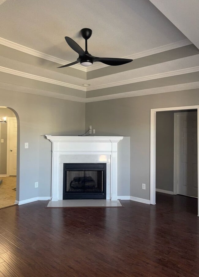 Building Photo - 221 Stirling Bridge Dr