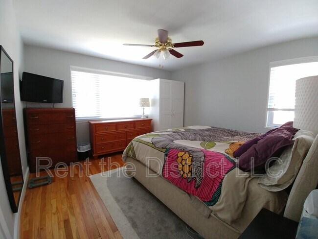Building Photo - 4839 Yuma St NW