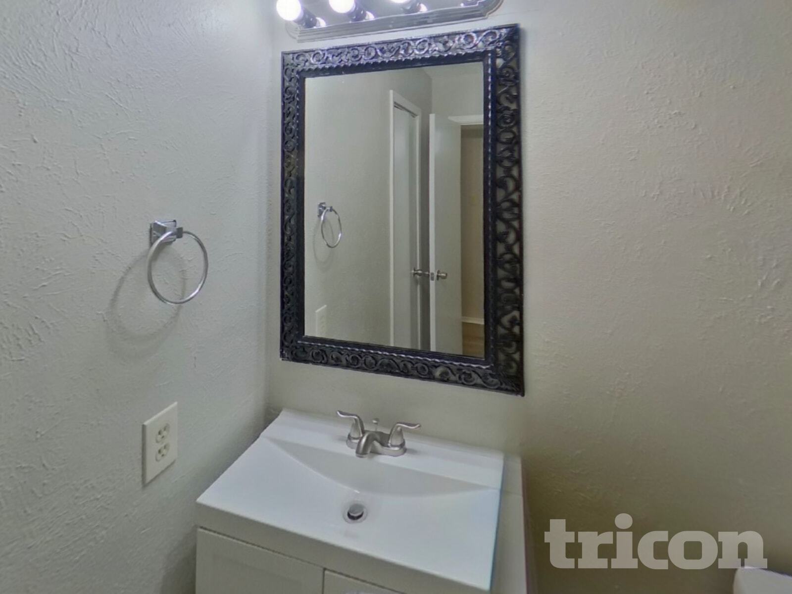 Building Photo - 1517 Rockshire Dr