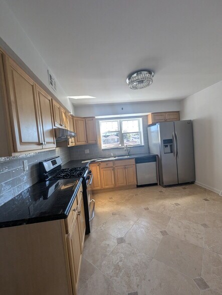 Building Photo - 2763 Fish Ave