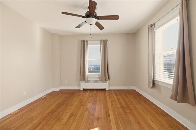 Building Photo - 65 Maple Ave