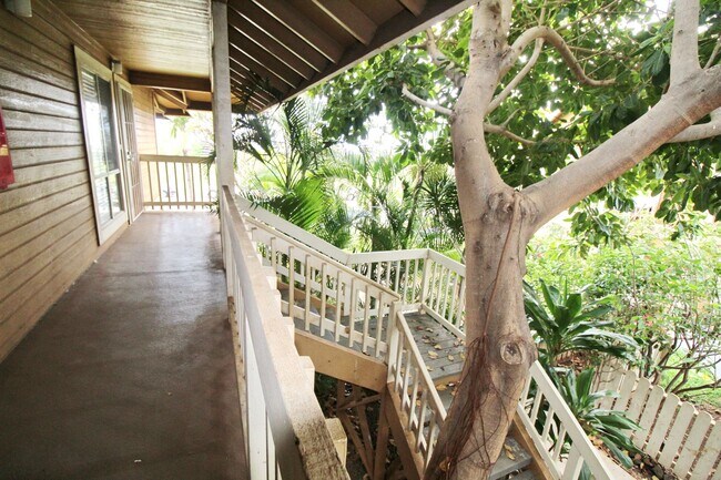 Building Photo - Kihei Villages Upper-Level Front Row Ocean...