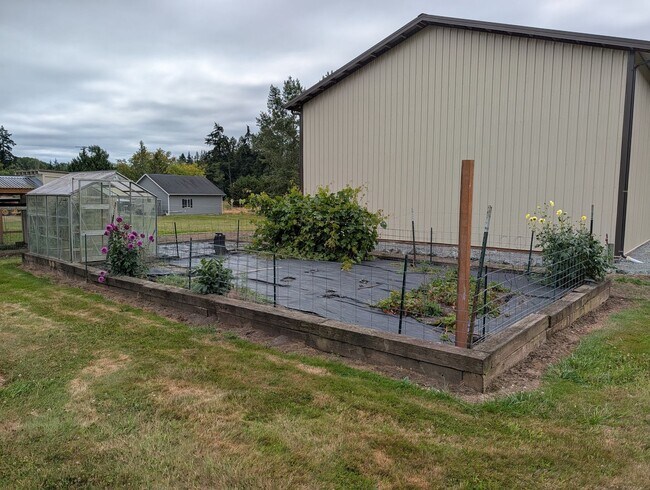 Building Photo - 13837 Bay View Road
