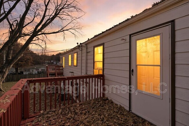 Building Photo - 1007 N Scott Ave