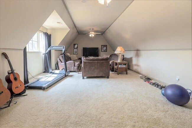 Building Photo - 5208 Prairie Sky Dr