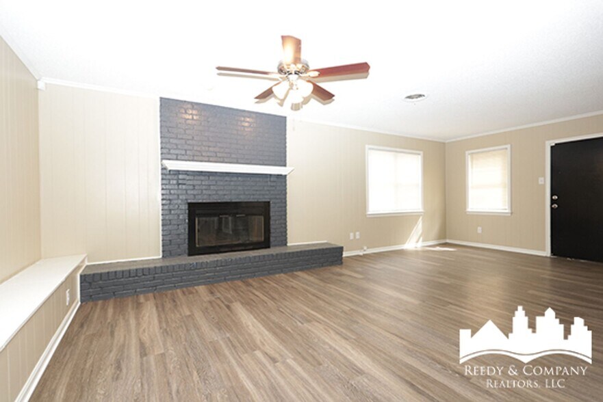 Building Photo - 6402 Cheshire Cove