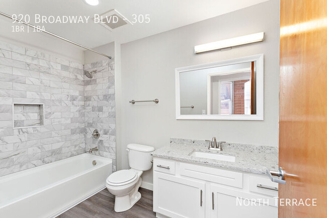 Building Photo - ? Trendy 1BR Loft in the Heart of Downtown...