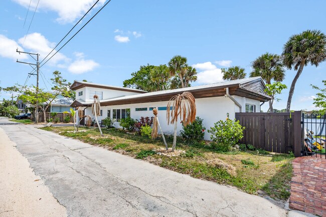 Building Photo - 11560 Dragon Point Dr