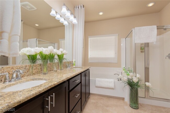 Building Photo - 2070 Morro Vista Dr