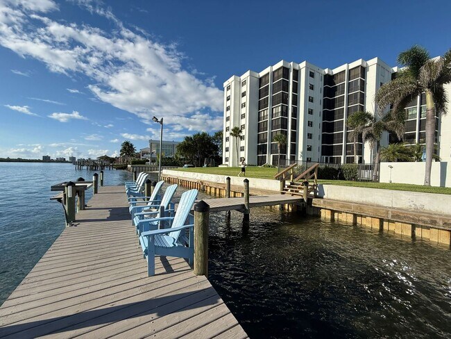 Building Photo - Luxury, furnished seasonal rental, Tequest...