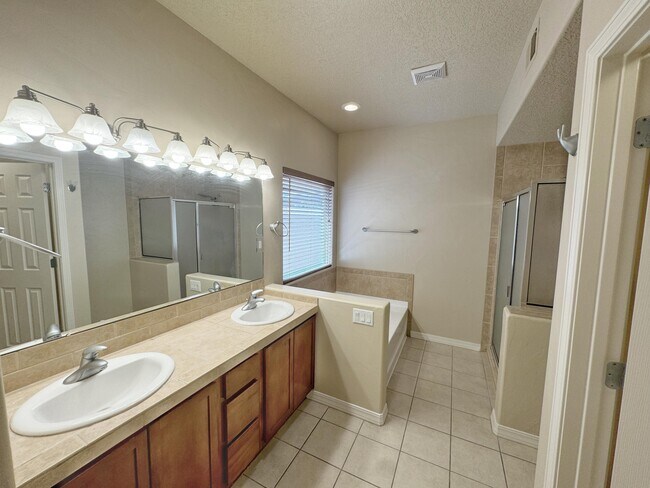 Building Photo - 4319 Summer Hill Ln NW