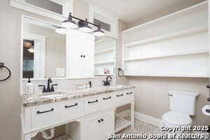 Building Photo - 302 W Silver Sands Dr