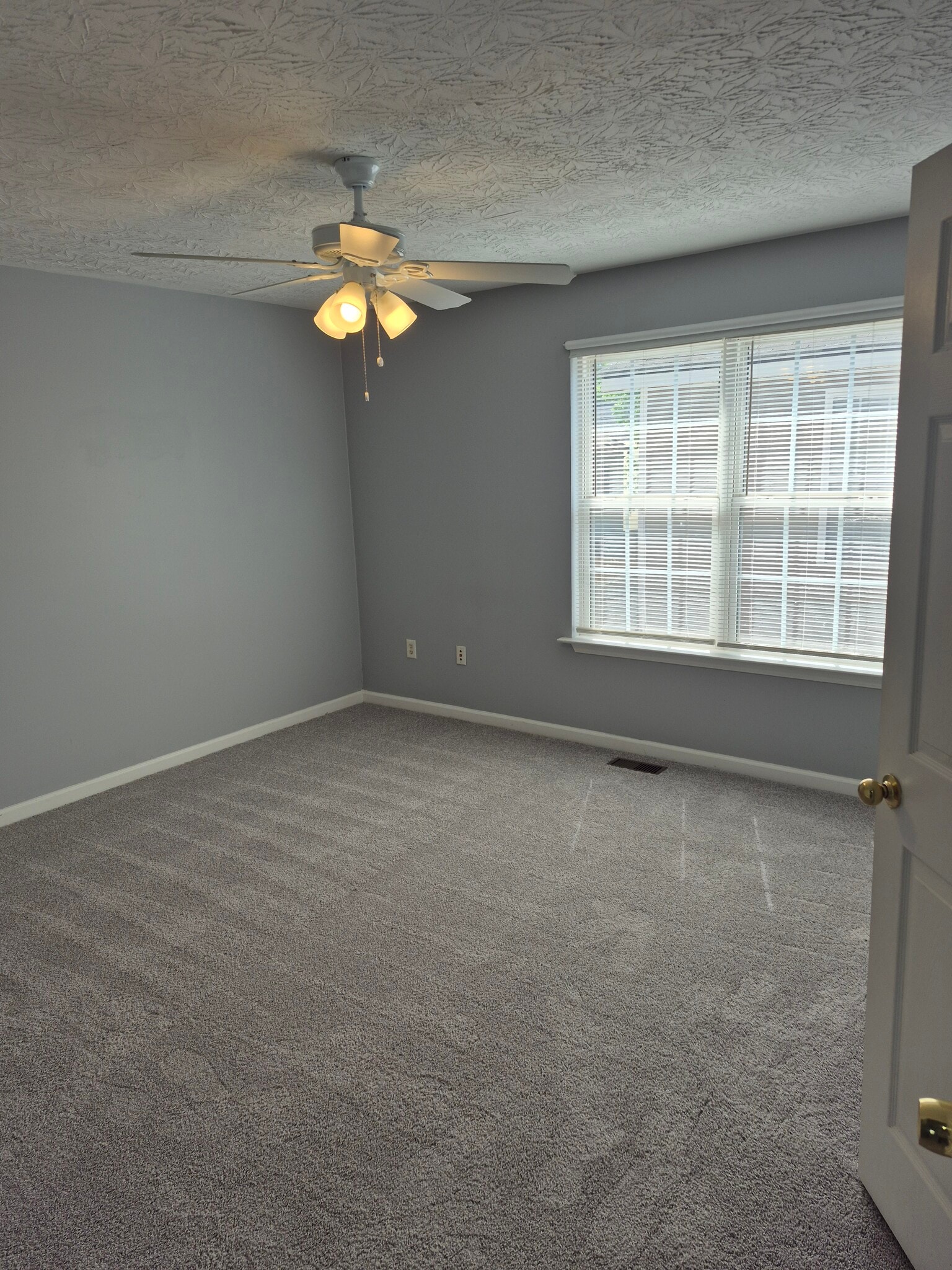 Building Photo - 79 Point Place Dr