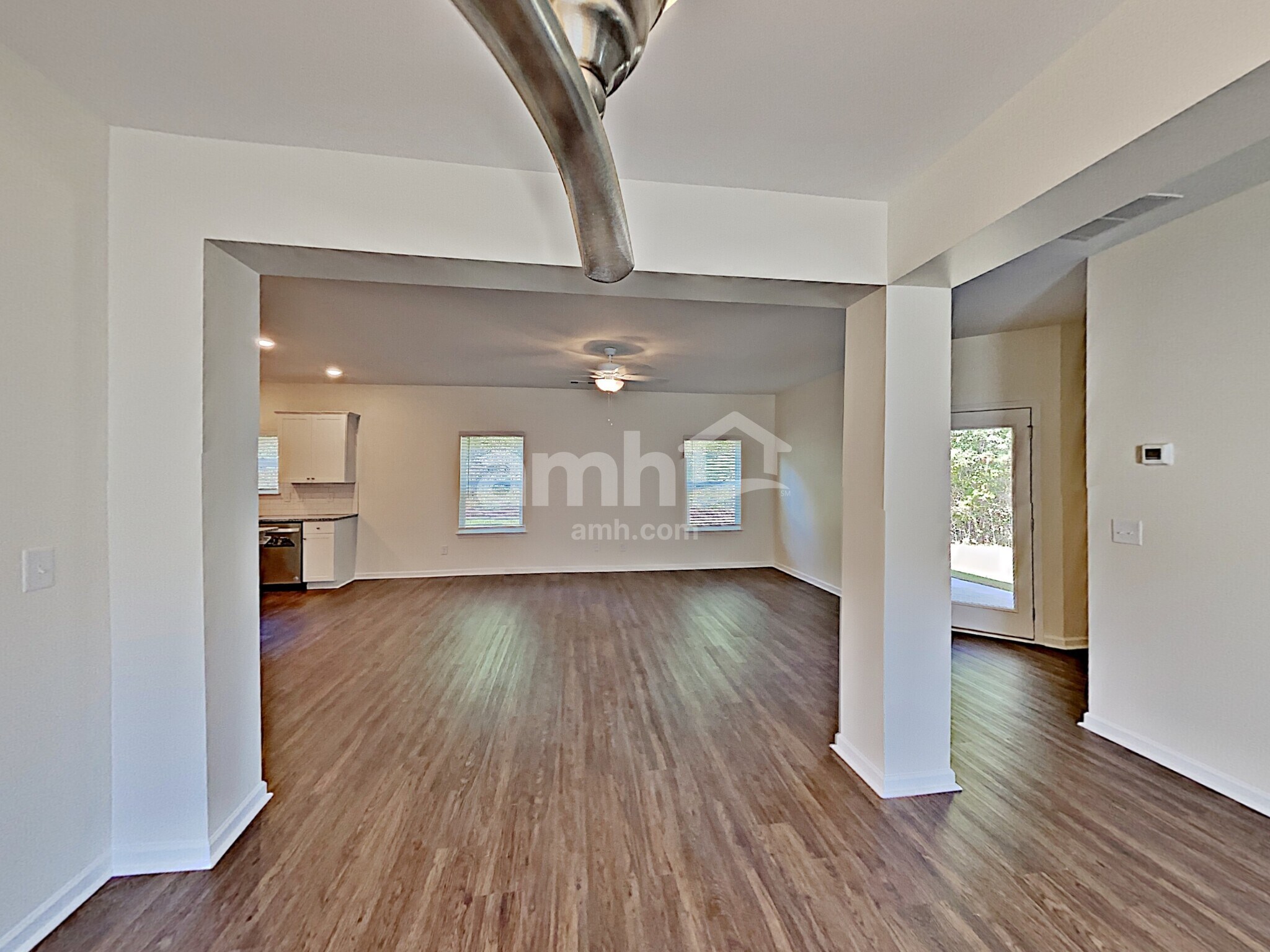 Building Photo - 505 Camp dr