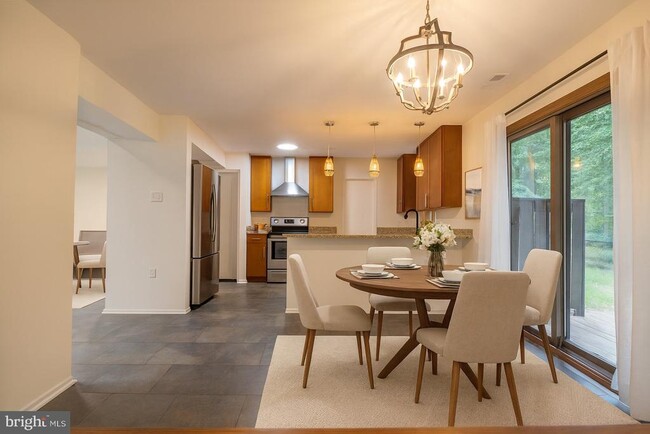 Building Photo - 6277 Occoquan Forest Dr