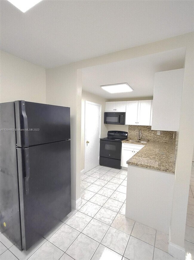 Building Photo - 17101 NW 57th Ave