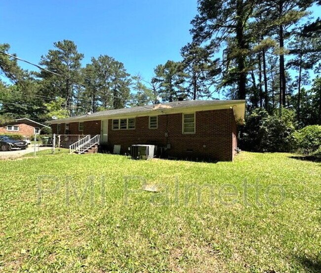 Building Photo - 529 Skyland Dr