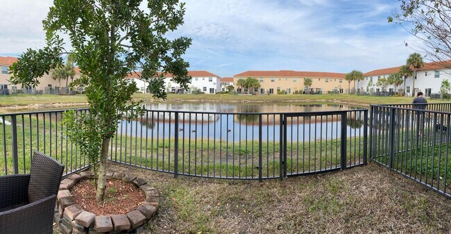 Building Photo - 5295 Ashley River Rd