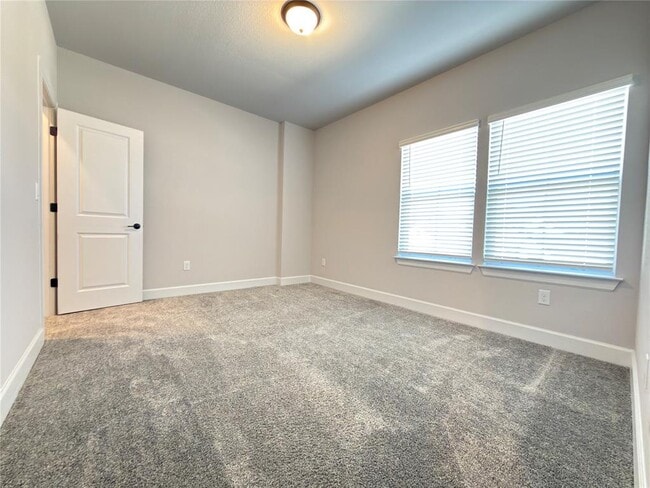 Building Photo - 12900 Stanford Dr