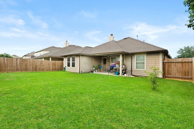 Building Photo - 4318 Plumeria Ave