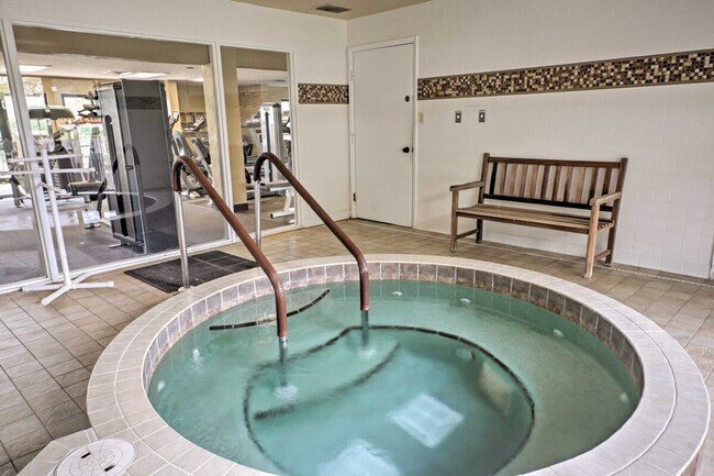 Building Photo - 5760 Midnight Pass Rd