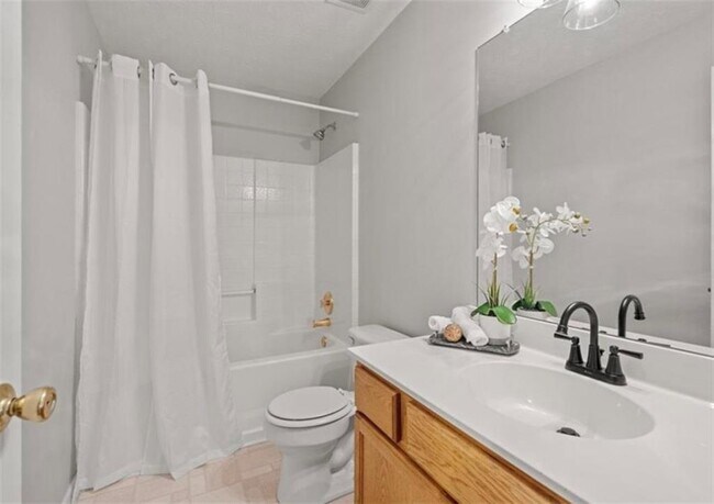 Building Photo - 5353 Spike Ln
