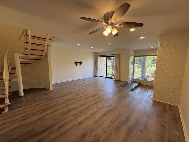 Building Photo - 1911 Estrella De Mar Ct