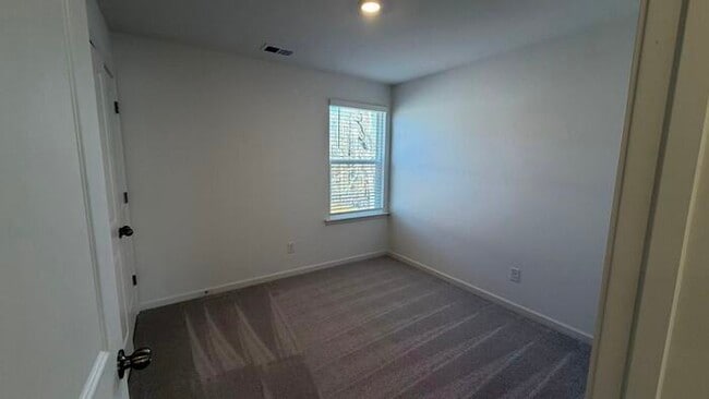 Building Photo - 105 Elijah St