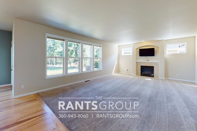 Building Photo - 4 br, 2.5 bath House - 4000 Amelia Ct NE