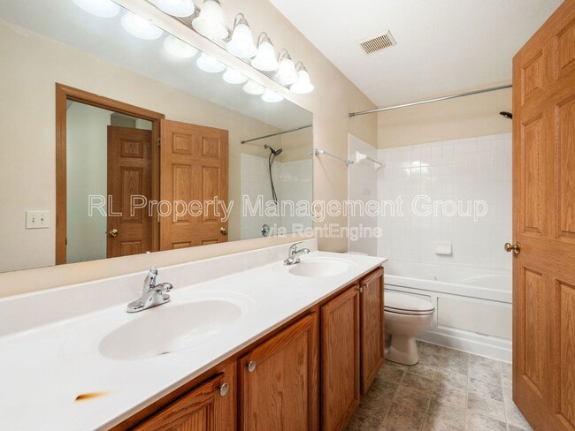 Building Photo - 3152 Thorndyke St