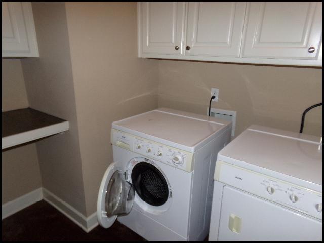 Building Photo - 2025 Glenn Arbor Ct