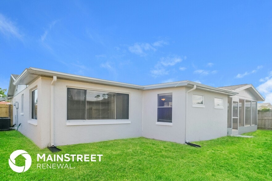 Building Photo - 3048 Salisbury Dr