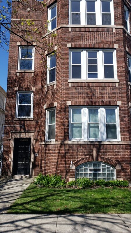 Building Photo - 8408 S Kingston Ave