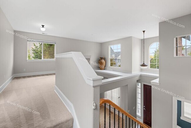 Building Photo - Spacious 3-Bedroom Home with Large Bonus Room & Loft in Bauer Highlands - Landscape Provided!