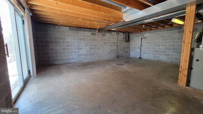 Building Photo - 216 Brookside Terrace