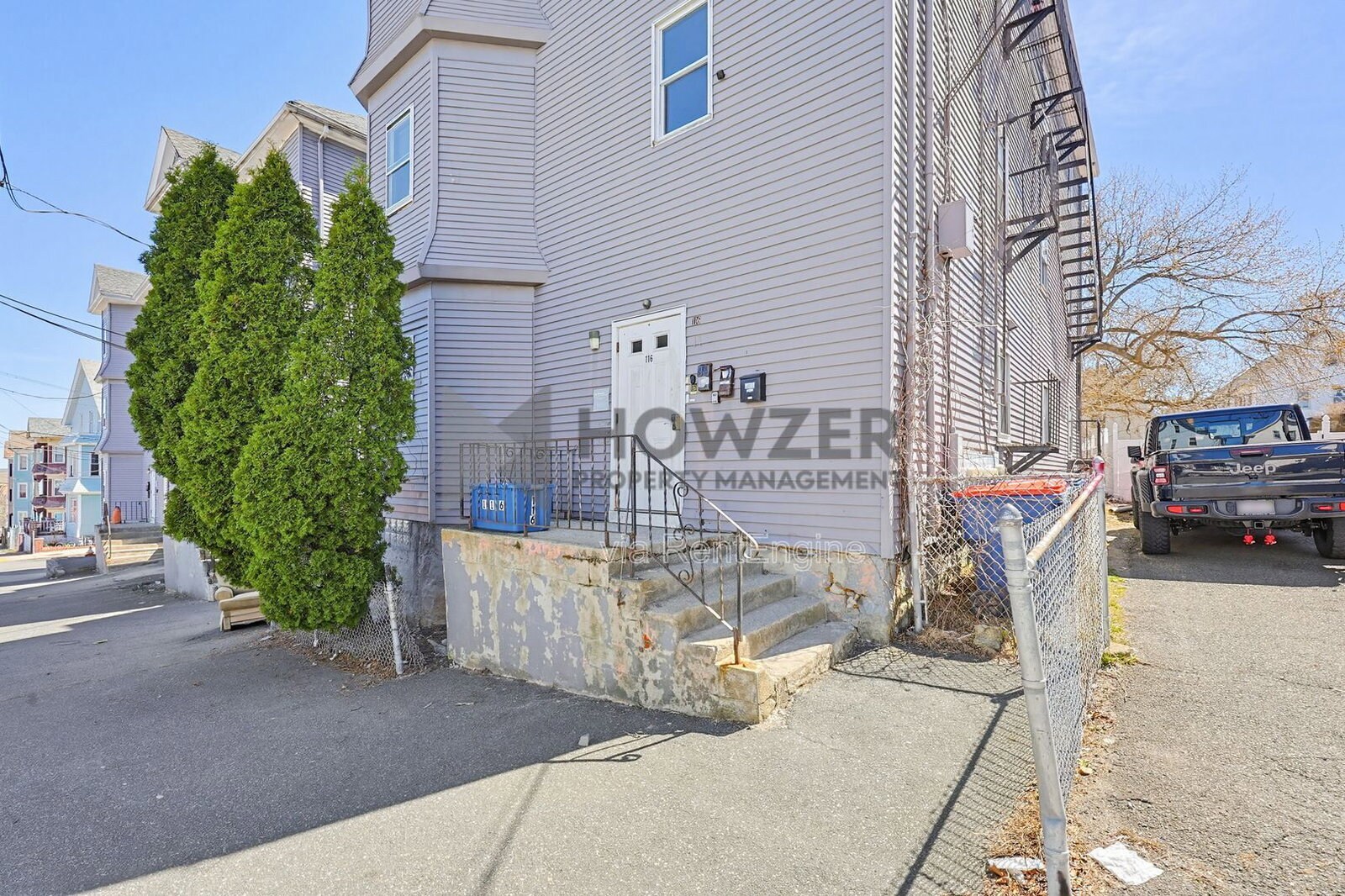 Building Photo - 116 Clark St