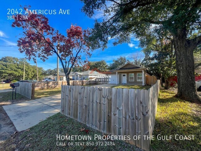 Building Photo - 3-Bedroom Home Minutes from NAS Pensacola
