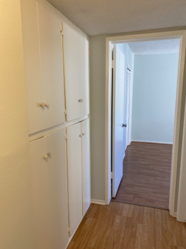 Building Photo - 5354 Lindley Ave