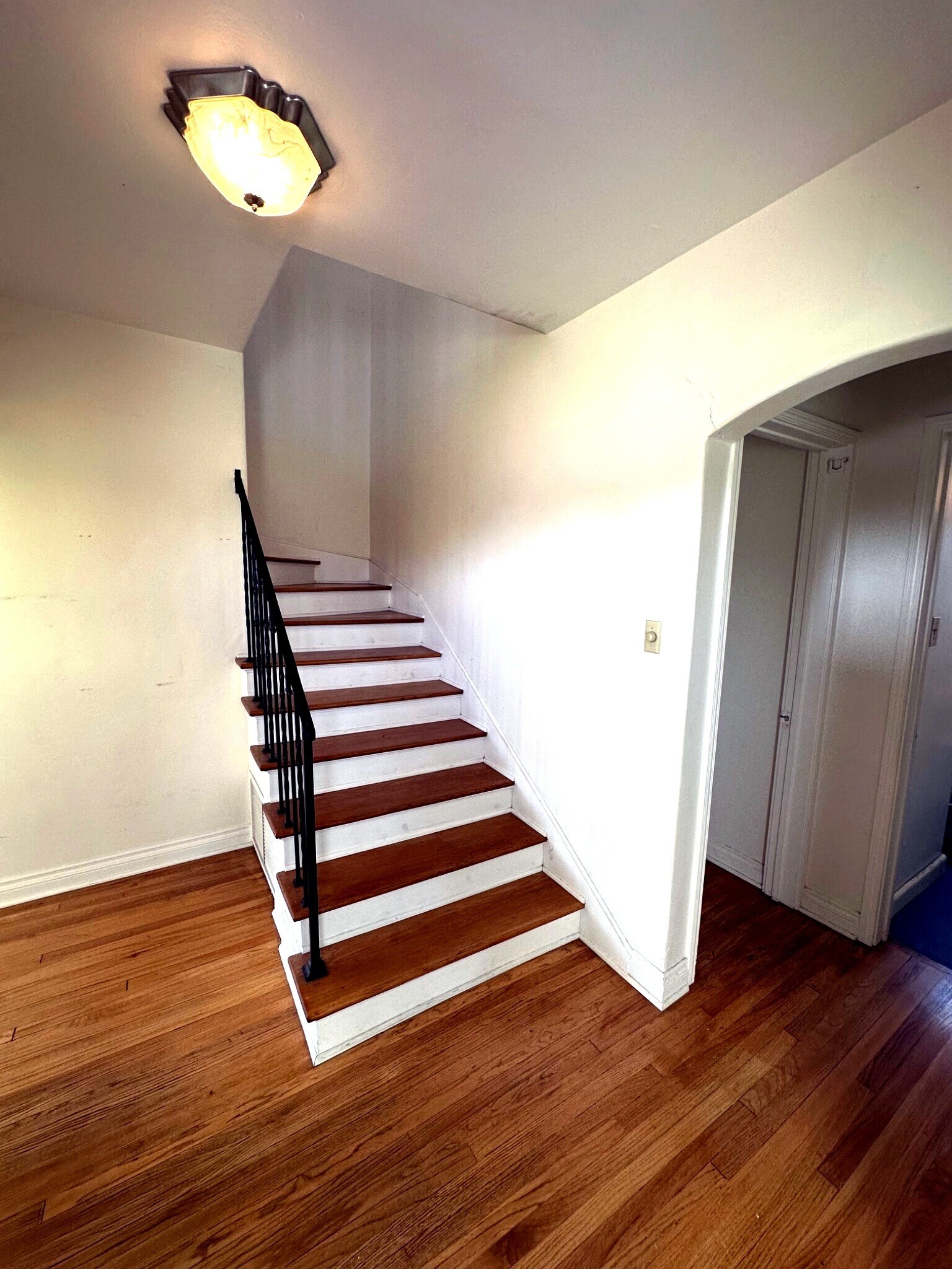 Building Photo - 10847 Balboa Blvd