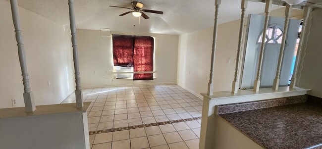 Building Photo - 7862 Venice Blvd