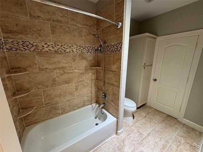 Building Photo - 107 Island Blvd