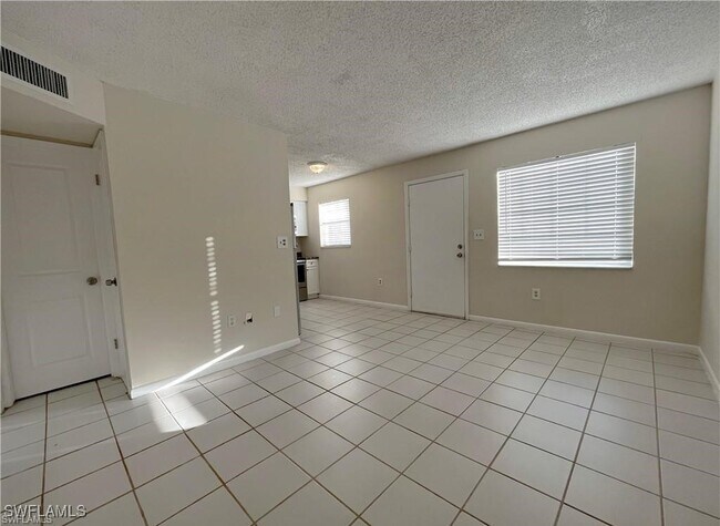 Building Photo - 3325 Arpt Rd S