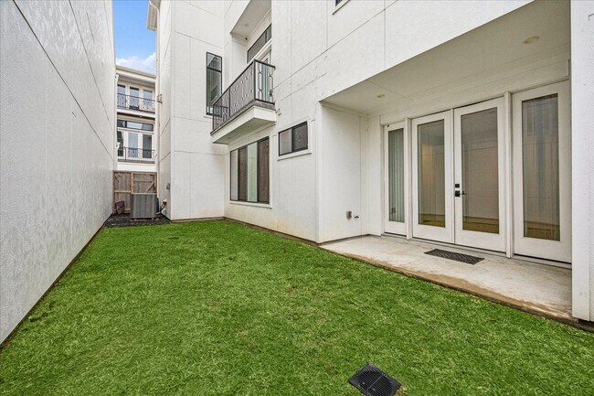 Building Photo - 1659 Bingle Rd