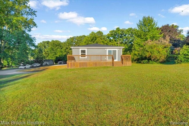 Building Photo - 1654 Giddings Rd