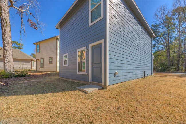 Building Photo - 144 Black Walnut