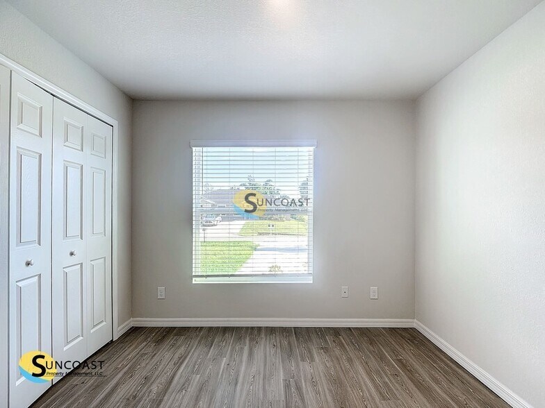 Building Photo - 359 Greenbriar Blvd