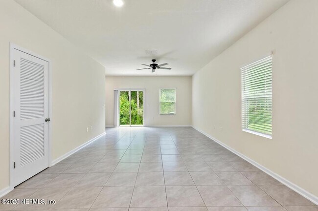 Building Photo - 170 Pasadena Dr